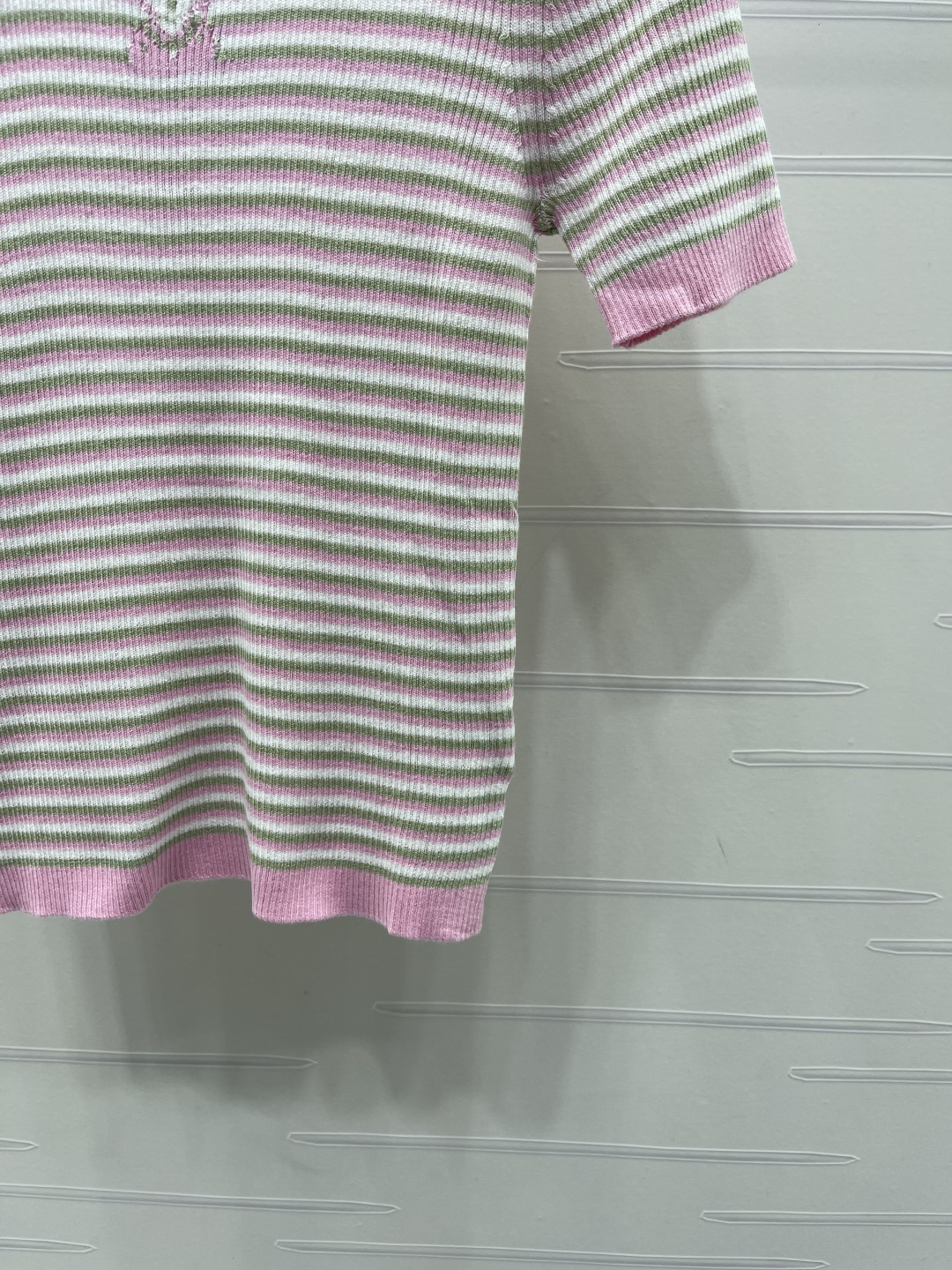 Women's short sleeves